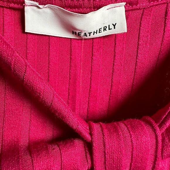 NWT Heatherly Women’s Pink Long Sleeve Peek a Boo Ribbed Bodysuit - Size L - Picture 4 of 7
